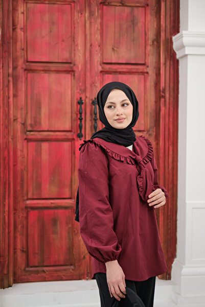 LOCCO Women's Basic Shirt with Ruffled Collar in Burgundy