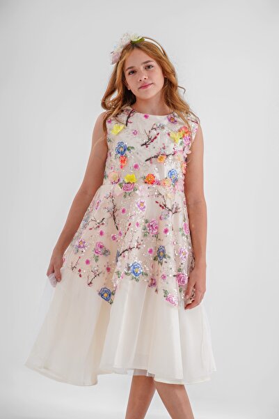 LAMİS FASHİON "Garden of Dreams" dress adorned with flowers and crystals