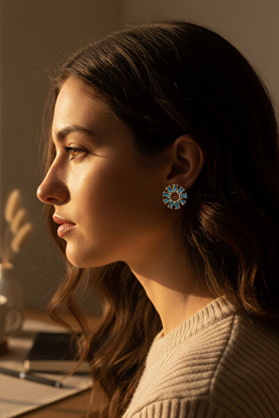 takimaster أقراط من الفولاذ باللون الأزرق الياقوتي مرصعة بالأحجار الكريمة