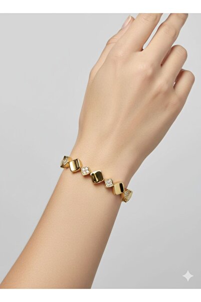 Glowzee Takı & Aksesuar Xuping 14 Ayar Altın Kaplama Vurgulu Kare Tasarım Lük...