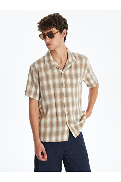 LC Waikiki Nevavm Comfortable Fit Short Sleeve Plaid Men's Textured Shirt wit...