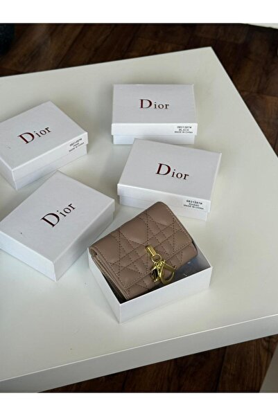 GGGG Bags with their accessories