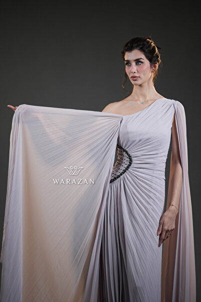 Warazan A soft pleated evening dress with side embroidery and long sleeves