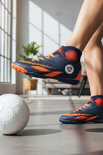 enoch حذاء إنوك بروفيشنال للملعب بنمط رسومي مع جوارب طويلة