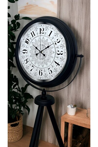 Nemere ساعة سوداء أنيقة بحامل ثلاثي القوائم منقوش من NemereHome