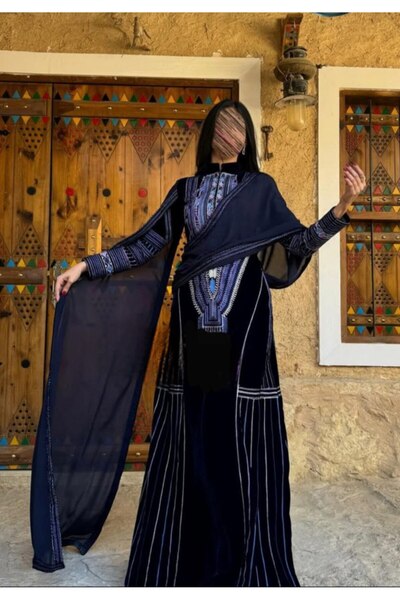 ainaqat aljawhara Hijazi two-piece jalabiya