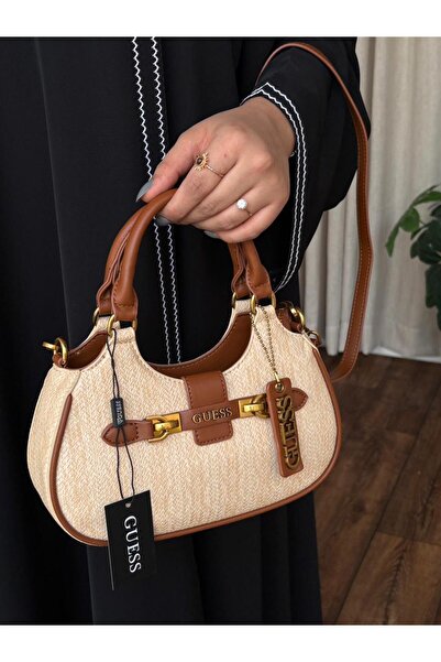 Generic Shoulder bag with accessories