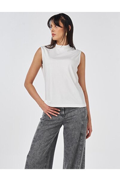 Kayra Κοντό μπλουζάκι με όρθιο γιακά από βισκόζη σε οπτικό λευκό χρώμα