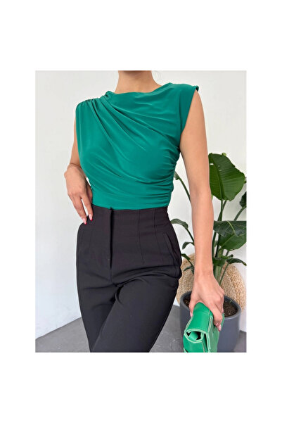 COjans Crew Neck Zero Sleeve Sandy Blouse -Emerald