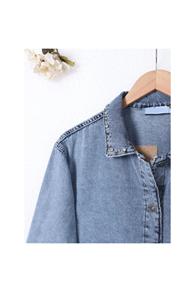 MissRunin سترة جينز مطرزة بالحجر على الياقة والجيوب - أزرق ثلجي