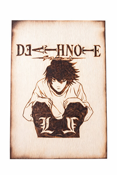 L Lawliet Ahşap Yakma Tablo – Death Note Anime Dekor (21x15 cm)