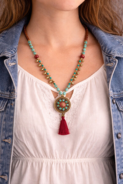 HER ŞEY NOTA www.herseynota.com قلادة نوماد هيريتاج مزينة بالخرز والشراشيب