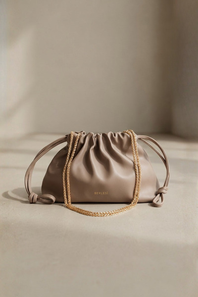 Berlesi Mink Chain Detailed Drawstring Women's Shoulder Bag