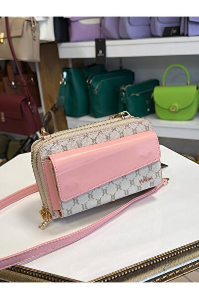 Tuğba model hem cüzdan hem çanta