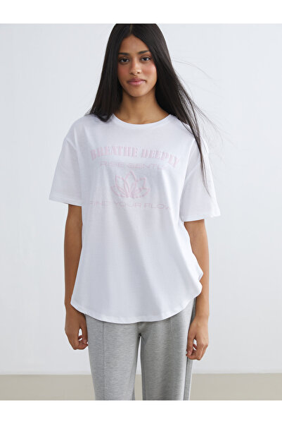 LC Waikiki تي شيرت رياضي مطبوع برقبة دائرية للنساء