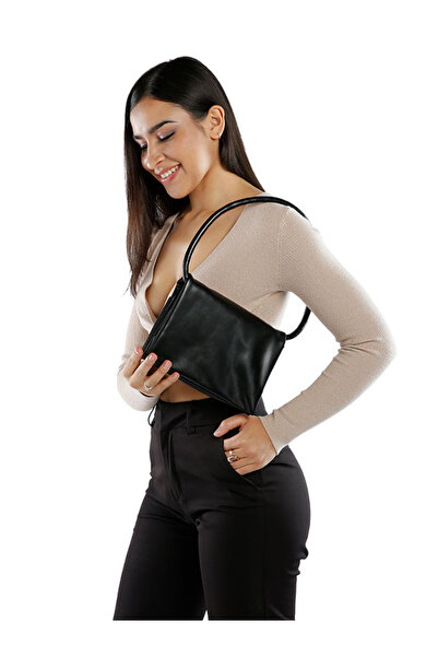 london Rag Women Three Fold Wrislet HandBag in Black