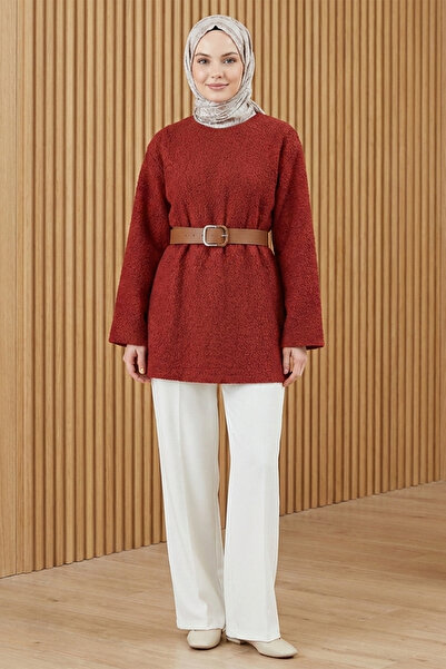 Kirazgym Women's Belted Boucle Knit Sweater - Burgundy