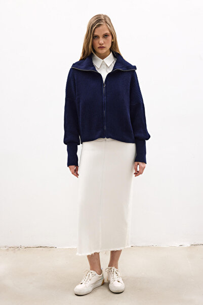 Touché Privé Zipped Short Knitted Cardigan