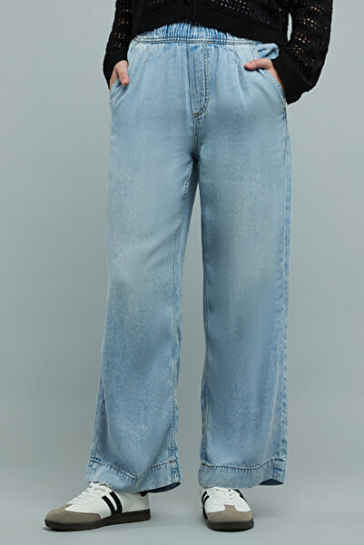 R&B Women's Blue Washed Wide Leg Jeans with Elastic Waist