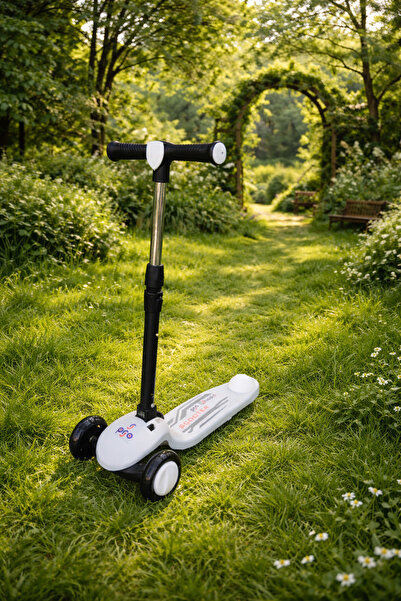 Rollino Pro Işıklı ve Katlanabilir 3 Tekerlekli Çocuk Scooter 3+YAŞ 50KĞ Kapa...