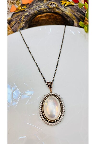 QUMLA Antik Bronz Sedefli İnci Çerçeveli Vintage Kolye