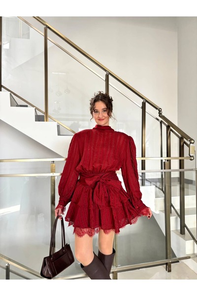 Sude Kızanlıklı Ретро рокля с дантелени детайли и къдри