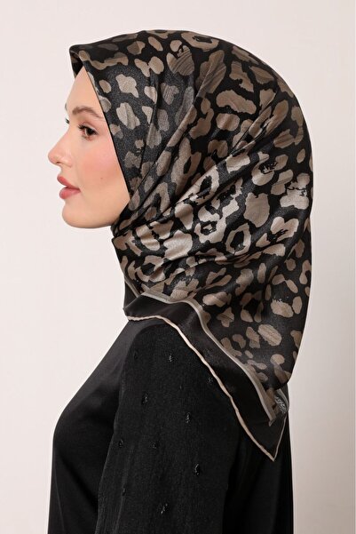 Levidor Leopard Pattern Sparkling Crystal Scarf