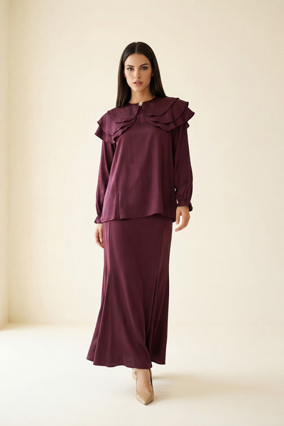 Setre Comfortable Cut Blouse with Burgundy Collar and Sleeve Details