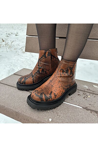 Cameleon SNAKED ankle boots