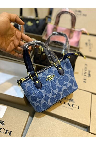 GGGG Bags with their accessories