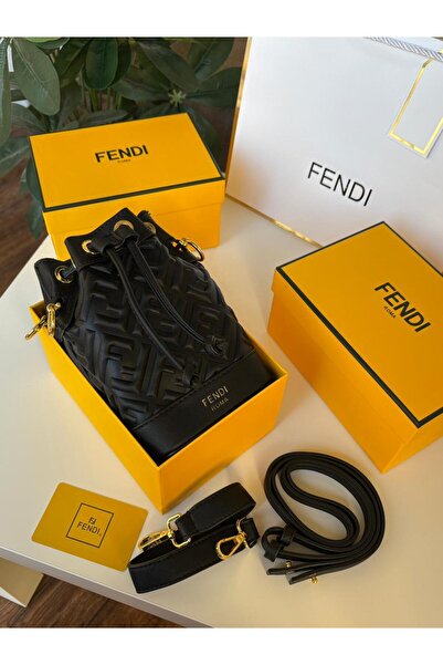 GGGG Bags with their accessories