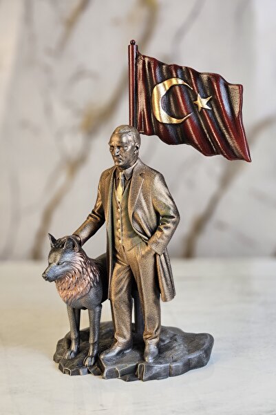 AF SANART Atatürk Paltolu Yanında kurt Figürü Bayraklı biblo heykel