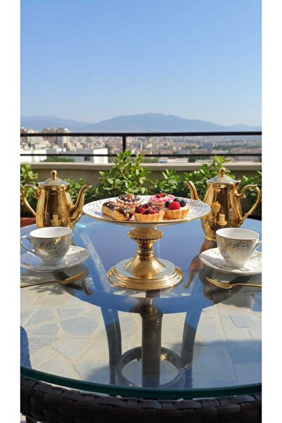 Generic Stylish cake and dessert stand with an attractive design