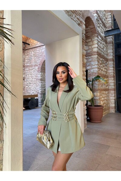 buqre's moda Season Padded Design Jacket with Belt Detail at the Waist