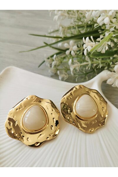 Halley Concept Cream-colored drop stone earrings with gold frame