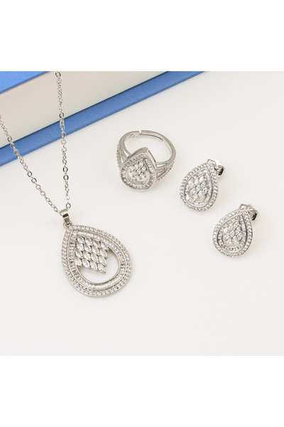 Generic طقم دمعة الاماس لايسبب الحساسيه