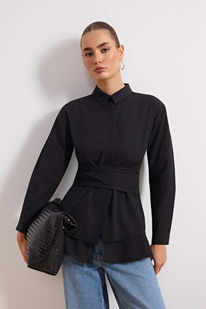 Trendyol Modest Черна прилепваща риза от памук с обикновена тъкан TCTSS26TG00013