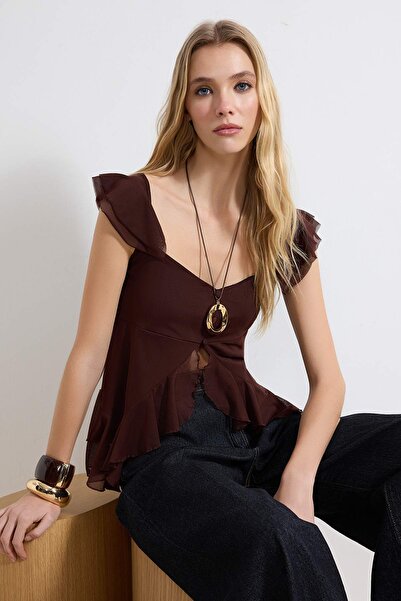 Trendyol Collection Bluză maro mulată, cu decolteu în V, cu nasturi, cu volan...