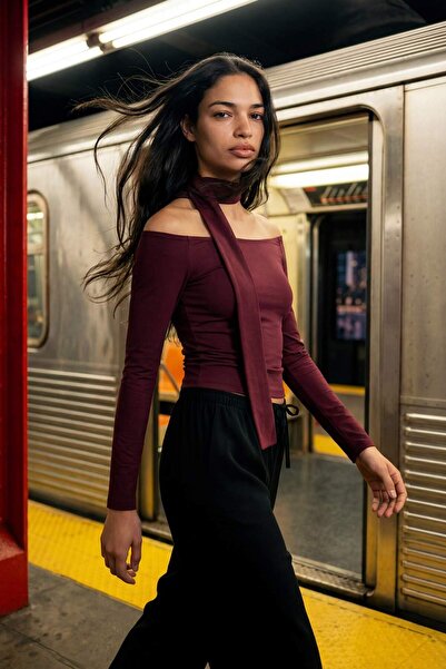 DeFacto Μακρυμάνικο μπλουζάκι με λαιμόκοψη καγιάκ G8086AX26SP