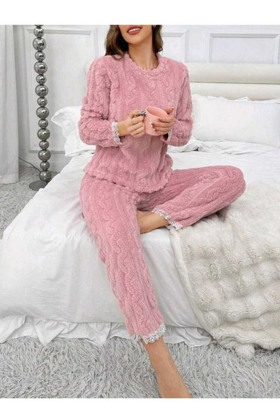Nu Pijama groasa velsoft ,cu dantela,de iarna