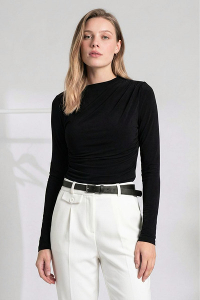 Seeh Μαύρη ντραπέ μακρυμάνικη γυναικεία μπλούζα SH358