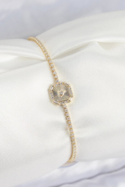 Skygo سوار نسائي من حجر الزركون النحاسي موديل مربع لون ذهبي - TJ-BB7661