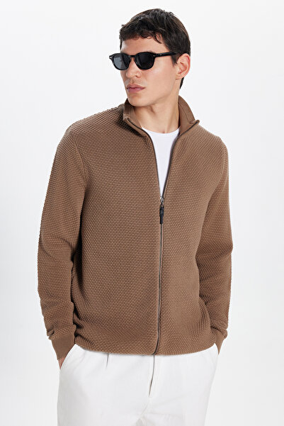 Tudors Чоловічий кавовий кардиган з напівводолазкою з візерунком та застібкою...