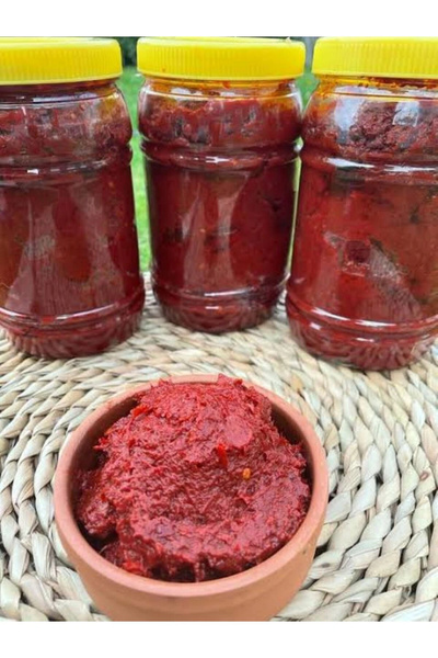 fatoş yöresel TATLI BİBER SALÇASI 4 KG GÜNEŞTE KURUTULMUŞ