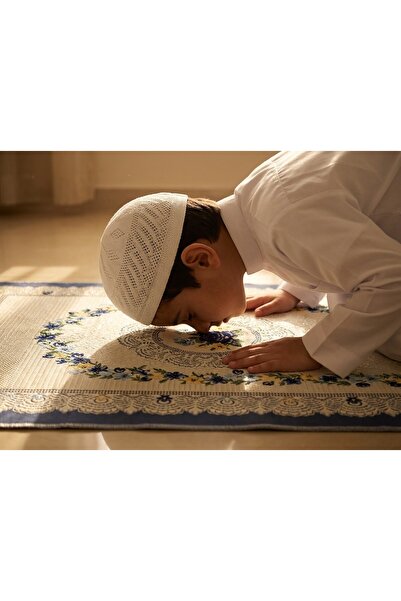 Generic Luxury Islamic Kids Prayer Rug - Medium Size, Soft & Elegant