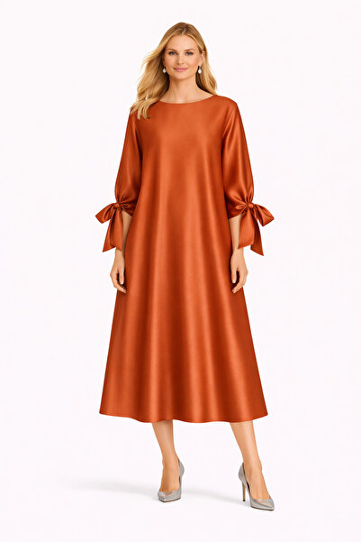 MERT ERKAN فستان ساتان أنيق متوسط ​​الحجم مع تفاصيل ربط على شكل فتحة الكتف