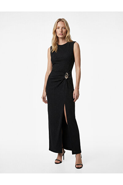 Koton Bisiklet Yaka Yırtmaçlı Metal Aksesuarlı Simli Kolsuz Uzun Abiye Elbise