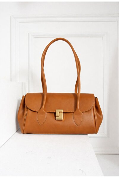 ÖZÜM TAKI Women's Lock Detail Shoulder Bag Brown