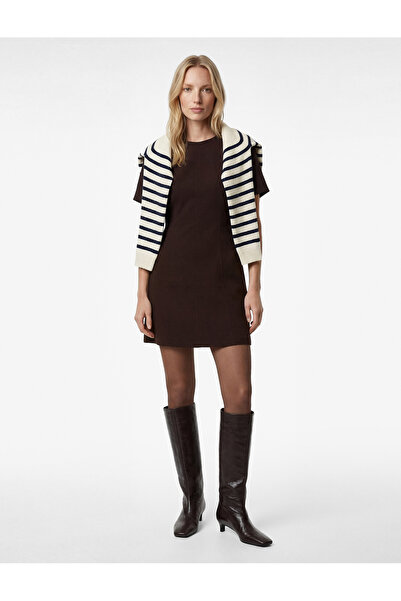 Koton Μίνι φόρεμα με κοντό μανίκι και λαιμόκοψη με κανονική εφαρμογή