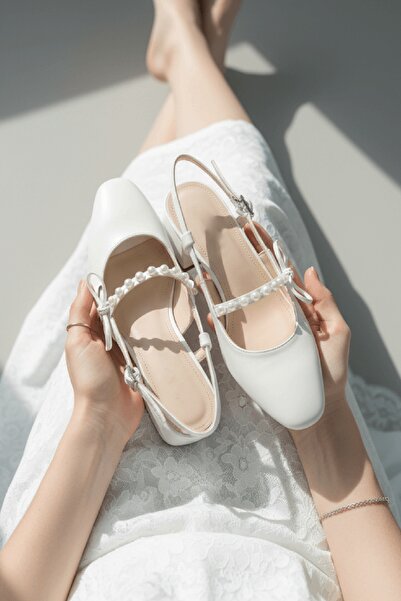 DİVOLYA Melody White Patent Leather Bow and Pearl Detail (4 cm Heels) Round T...